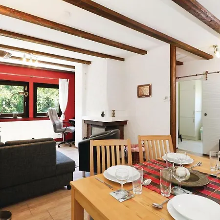 12 In Holiday home *