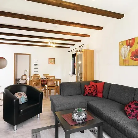12 In Holiday home *