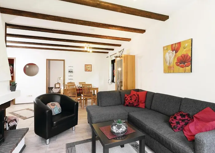 12 In Дом отдыха *