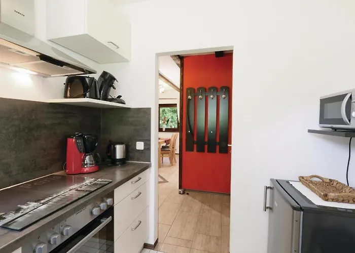 Дом отдыха 12 In